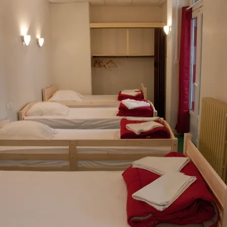 Artense Hotel 2*